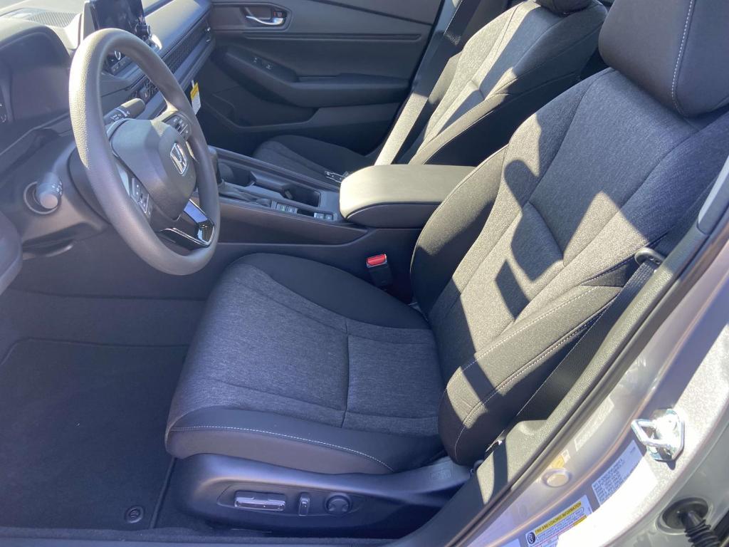 new 2025 Honda Accord car, priced at $30,319