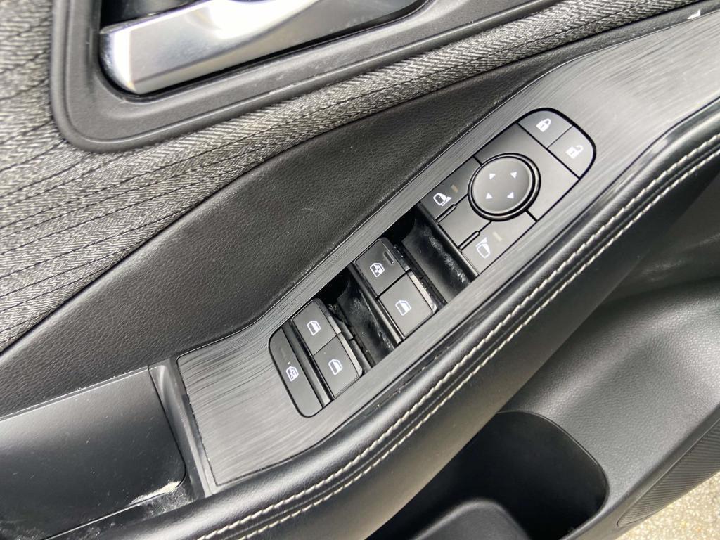 used 2023 Nissan Rogue car, priced at $15,555