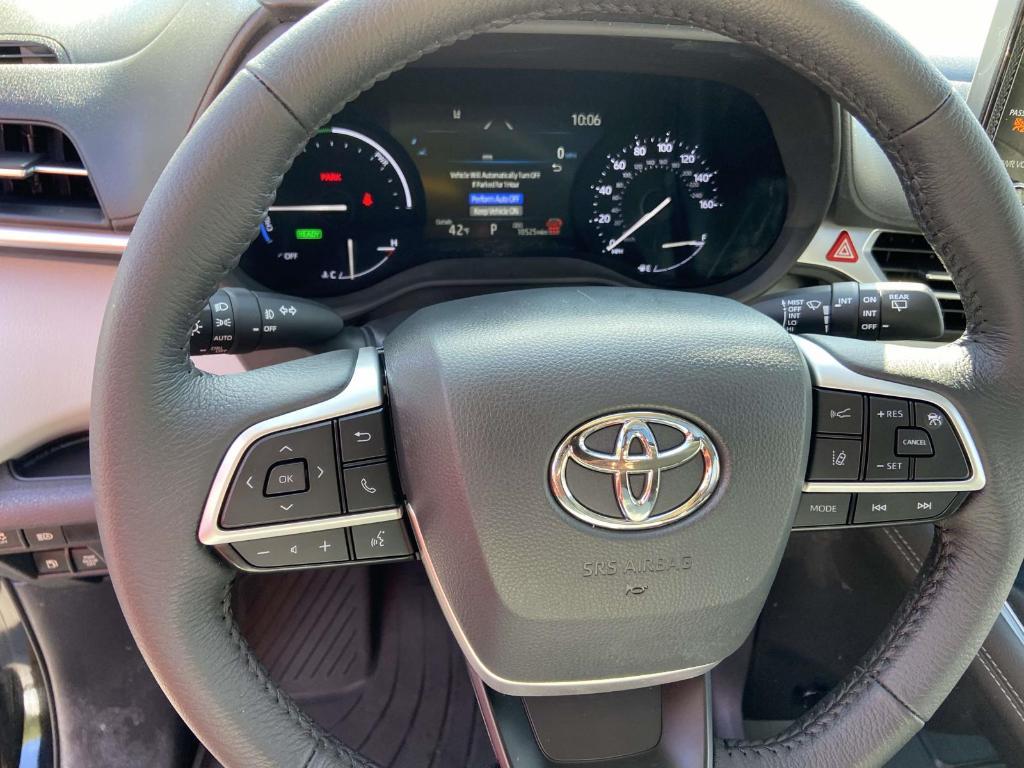 used 2025 Toyota Sienna car, priced at $42,888