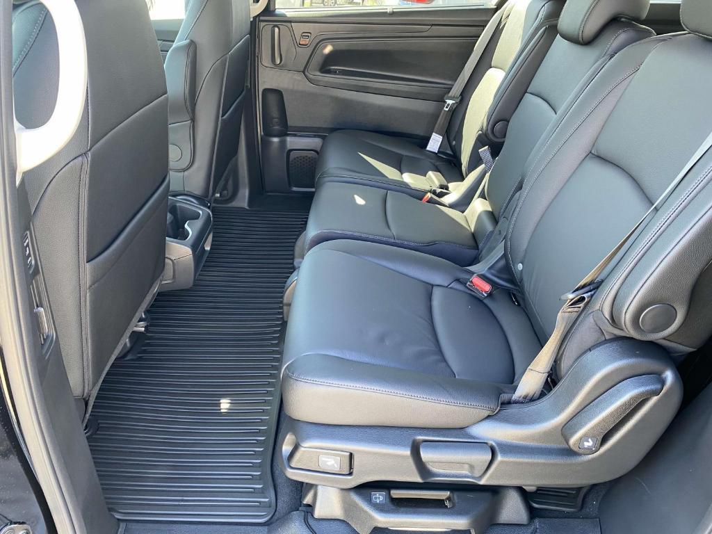 new 2026 Honda Odyssey car, priced at $42,683