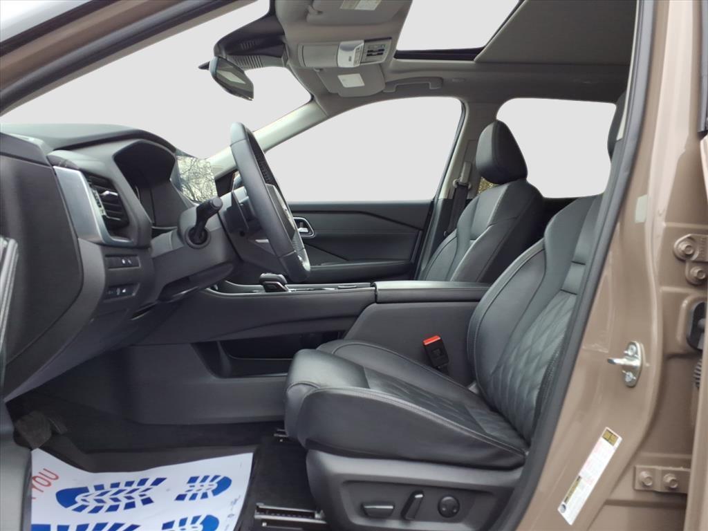 used 2024 Nissan Rogue car, priced at $28,997