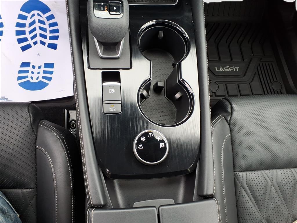 used 2024 Nissan Rogue car, priced at $28,997