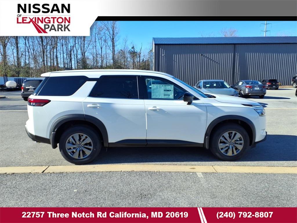 new 2025 Nissan Pathfinder car, priced at $30,281