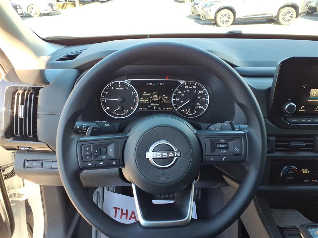 new 2025 Nissan Pathfinder car, priced at $30,281