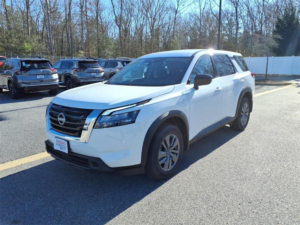 new 2025 Nissan Pathfinder car, priced at $30,281