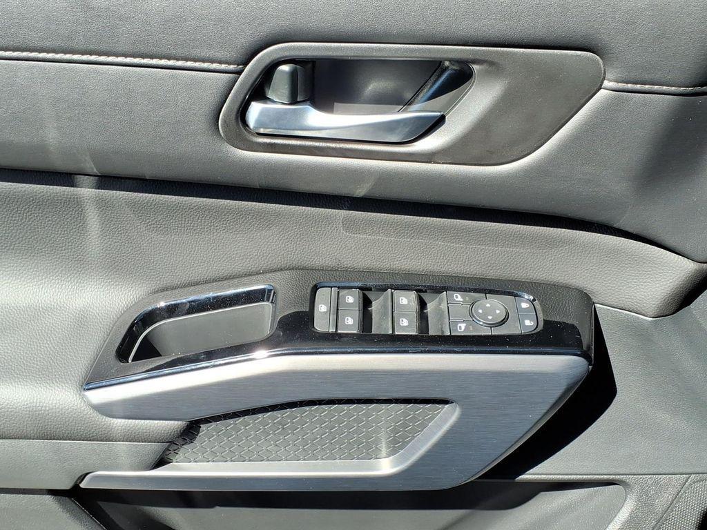 new 2026 Nissan Pathfinder car, priced at $40,918