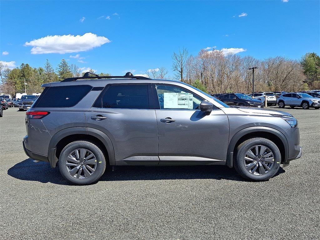 new 2025 Nissan Pathfinder car, priced at $36,278