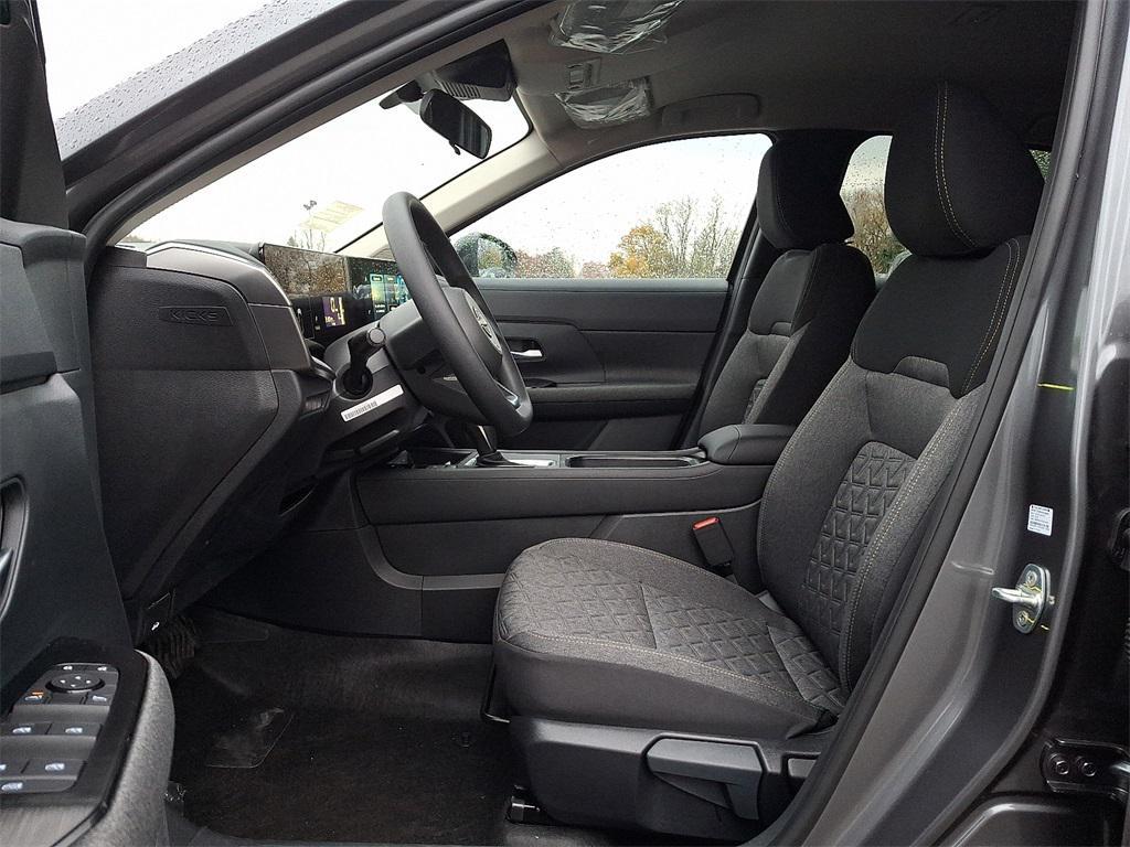 new 2026 Nissan Kicks car, priced at $25,671