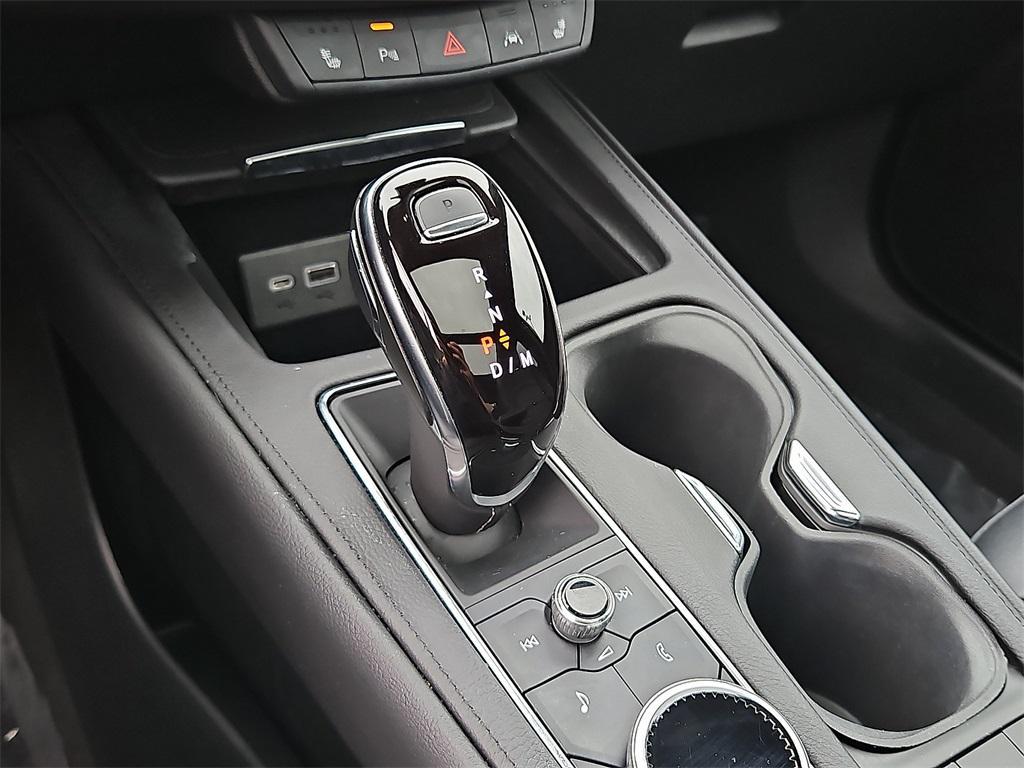 used 2023 Cadillac XT4 car, priced at $28,000