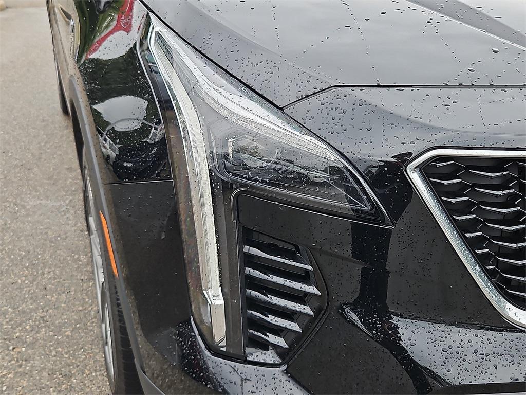 used 2023 Cadillac XT4 car, priced at $28,000