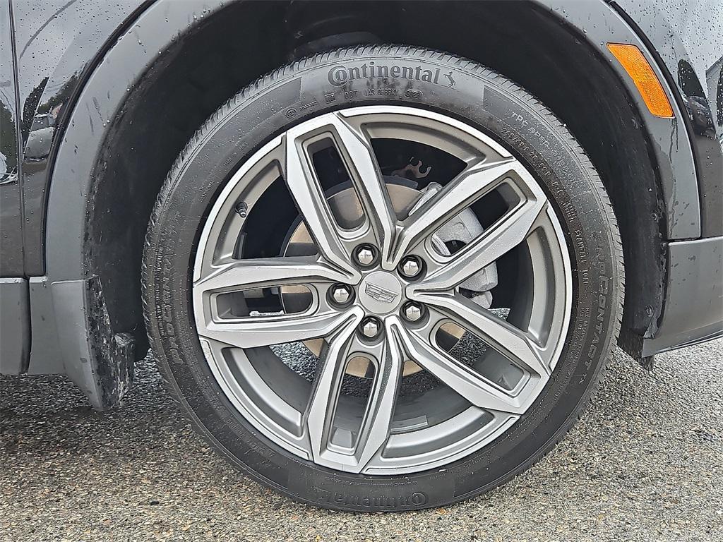 used 2023 Cadillac XT4 car, priced at $28,000