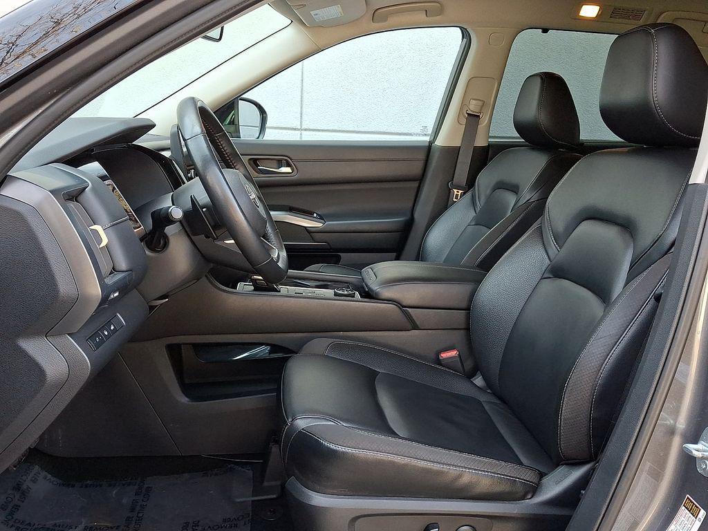 used 2023 Nissan Pathfinder car, priced at $32,000