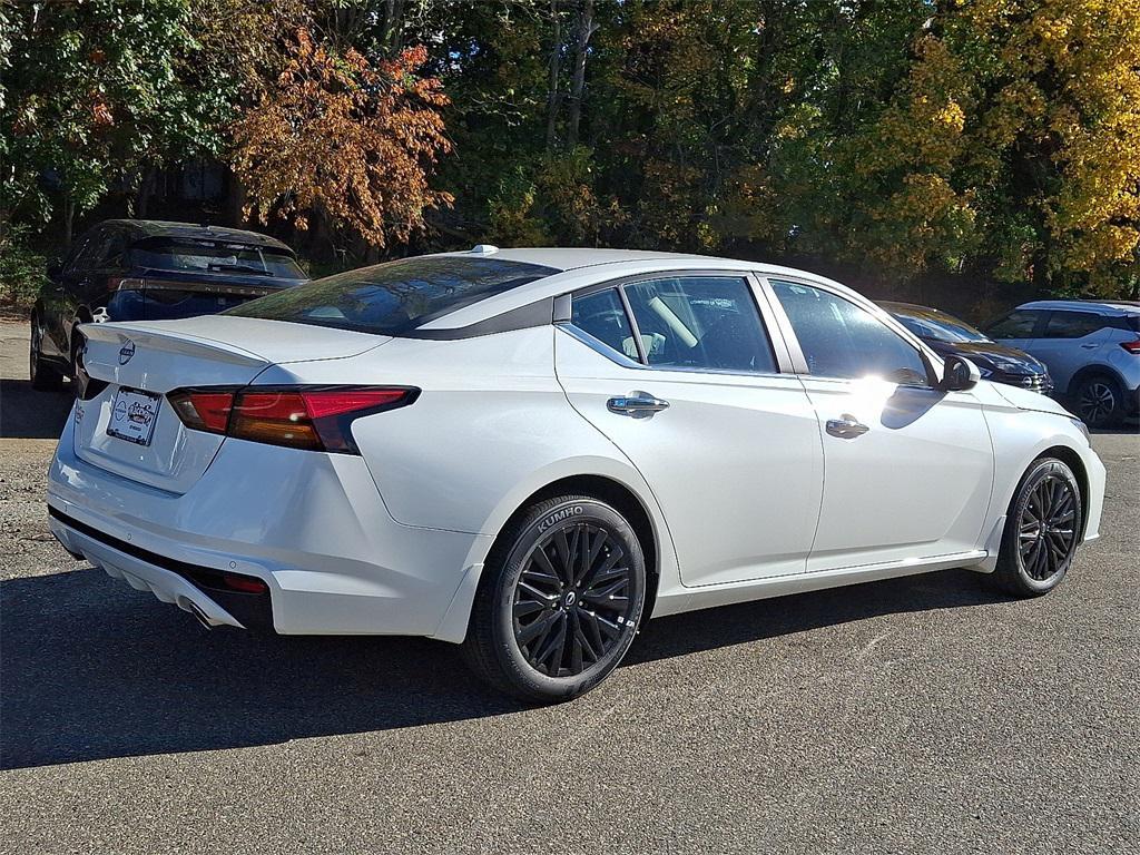 new 2025 Nissan Altima car, priced at $28,621