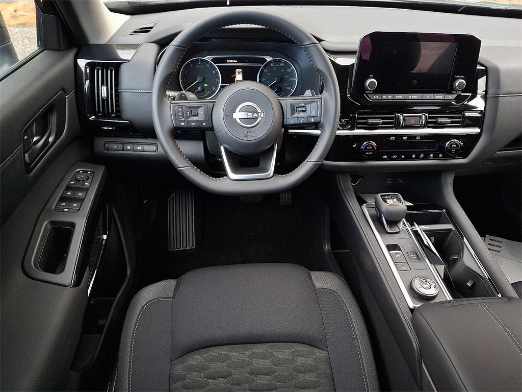 new 2025 Nissan Pathfinder car, priced at $37,582