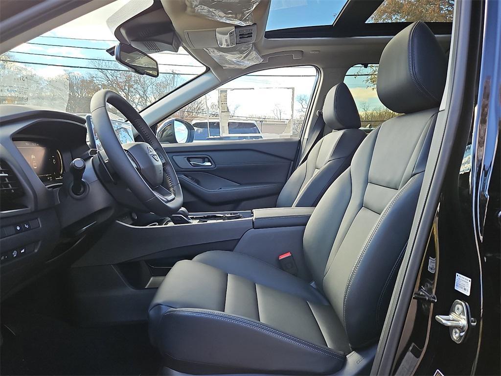 new 2025 Nissan Rogue car, priced at $40,319