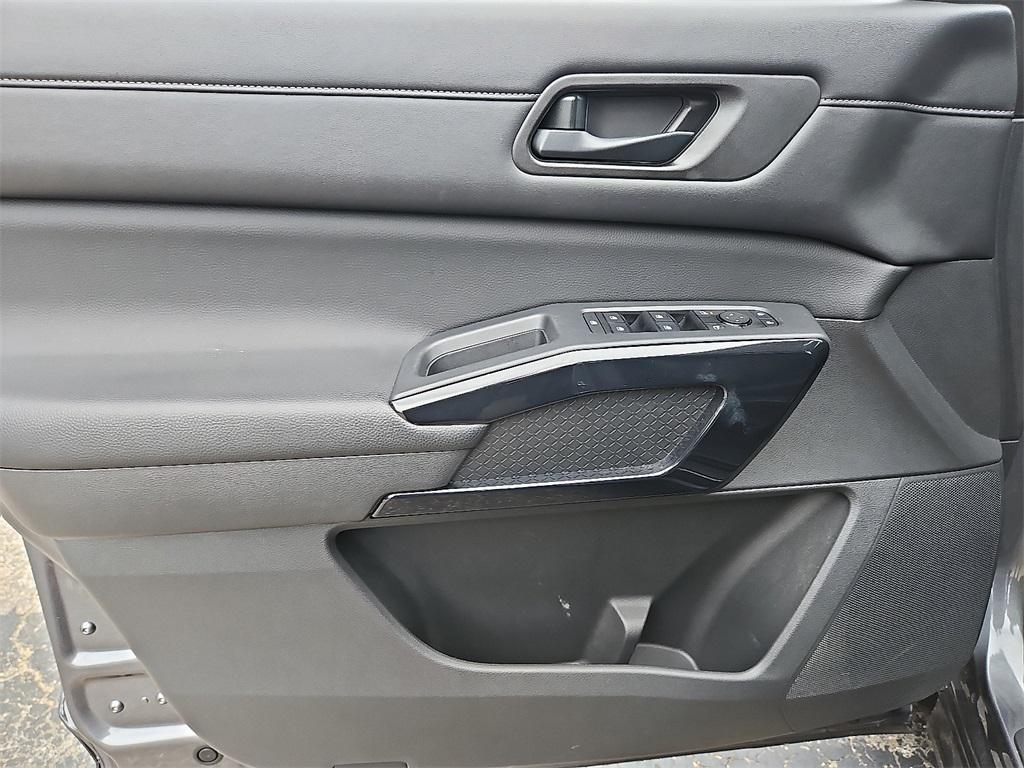 used 2023 Nissan Pathfinder car, priced at $23,000