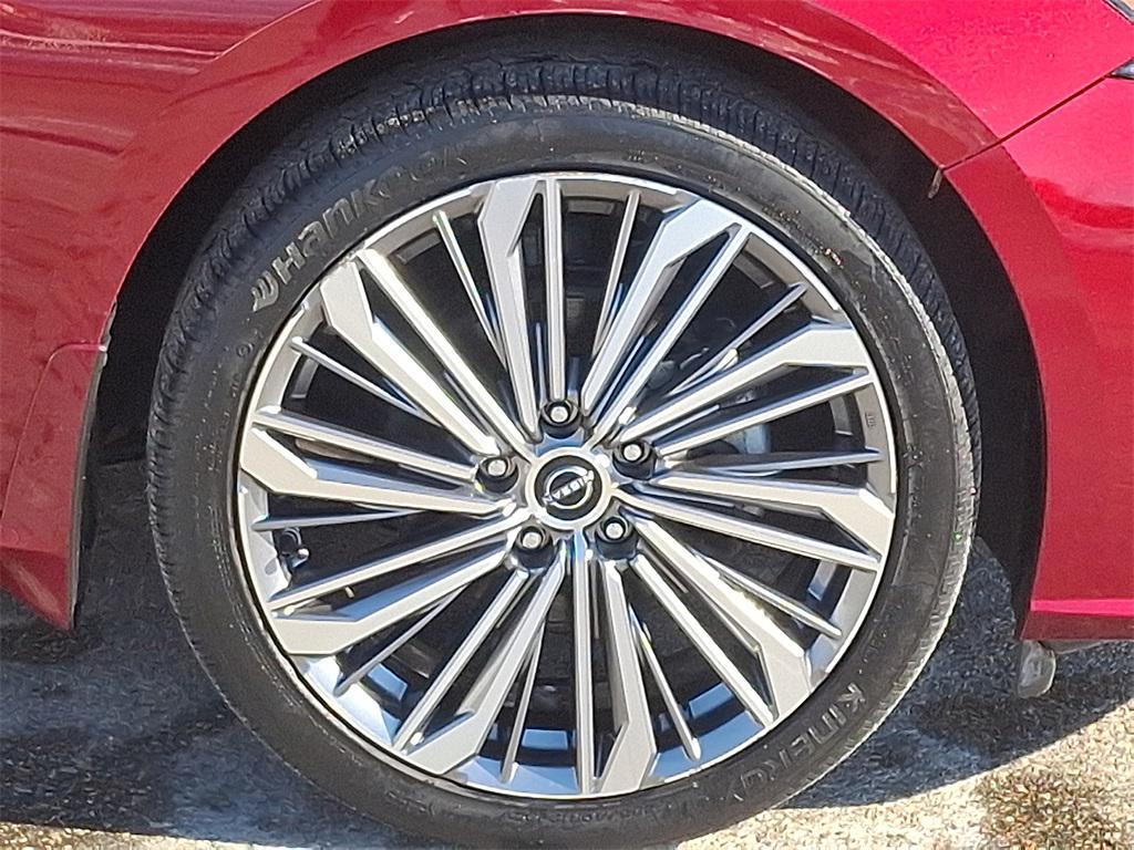 used 2024 Nissan Altima car, priced at $25,000