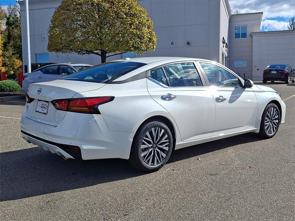 new 2025 Nissan Altima car, priced at $30,204