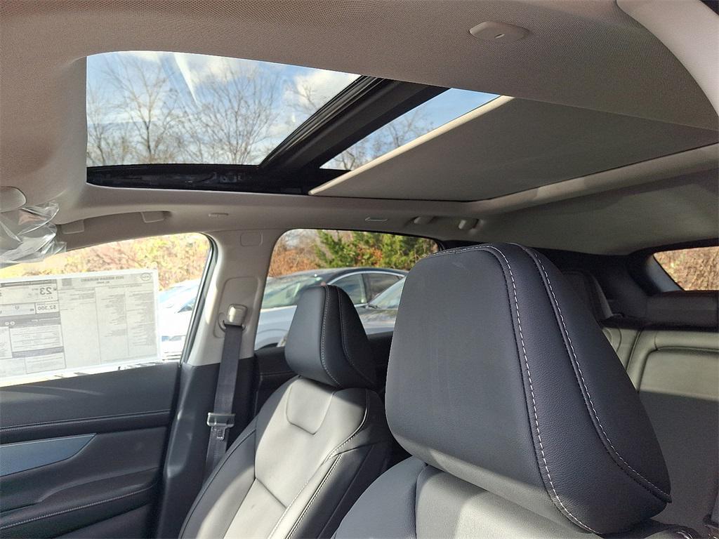 new 2025 Nissan Murano car, priced at $40,877