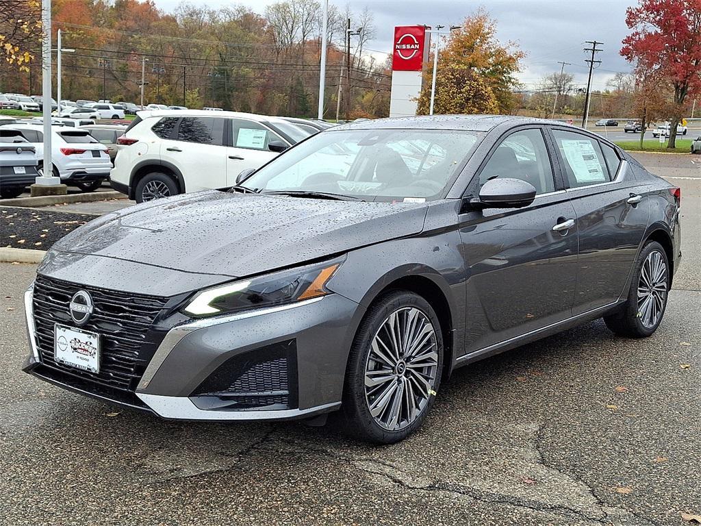 new 2025 Nissan Altima car, priced at $34,348