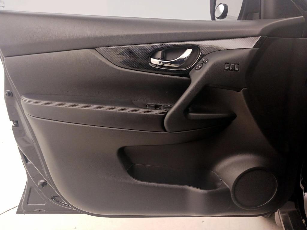 used 2020 Nissan Rogue car, priced at $18,998