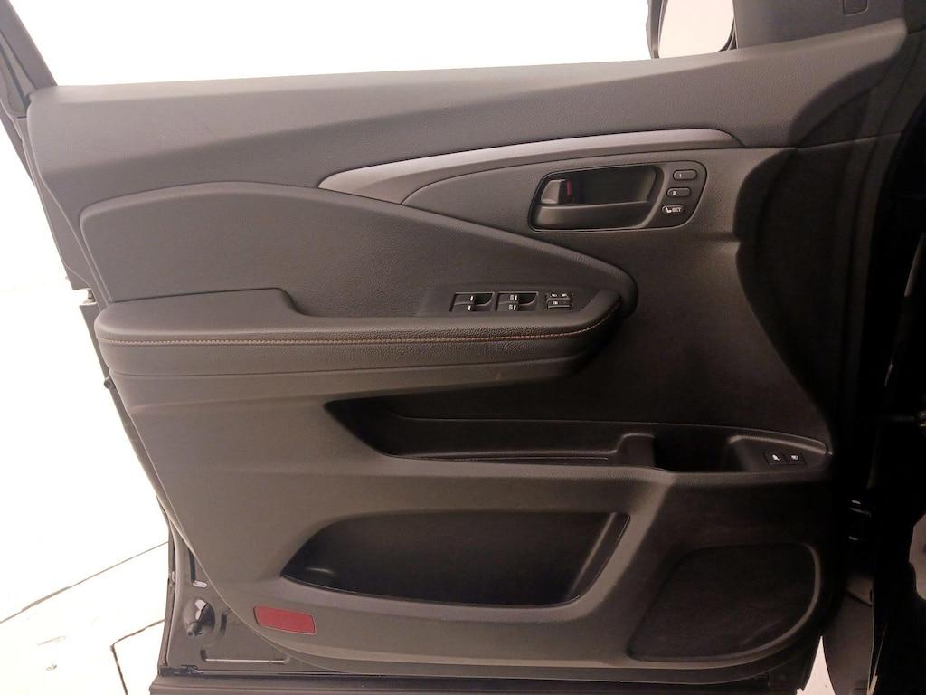 used 2022 Honda Pilot car, priced at $33,998