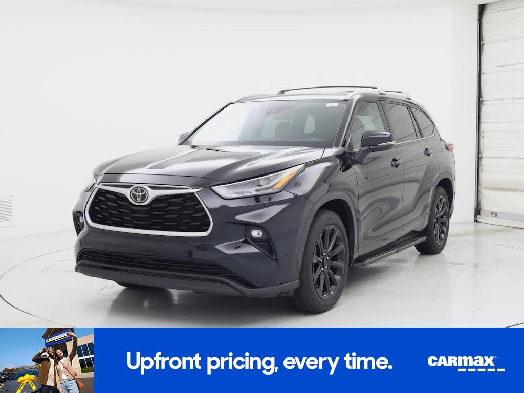 used 2023 Toyota Highlander car, priced at $30,998