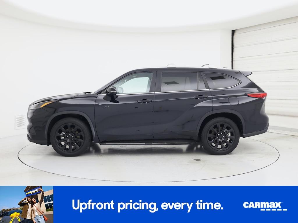 used 2023 Toyota Highlander car, priced at $30,998