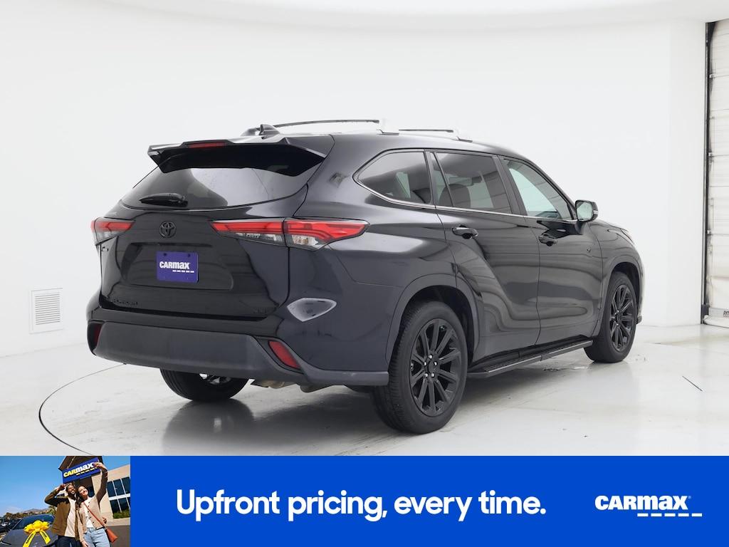used 2023 Toyota Highlander car, priced at $30,998