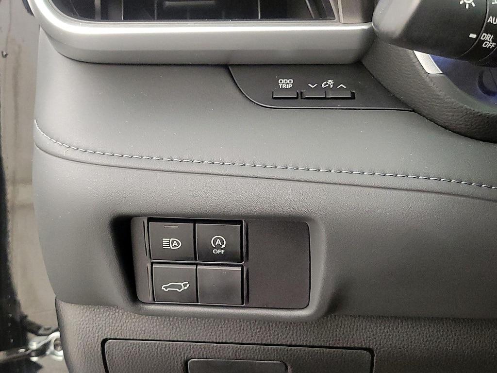 used 2023 Toyota Highlander car, priced at $30,998