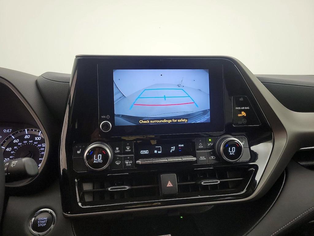 used 2023 Toyota Highlander car, priced at $30,998