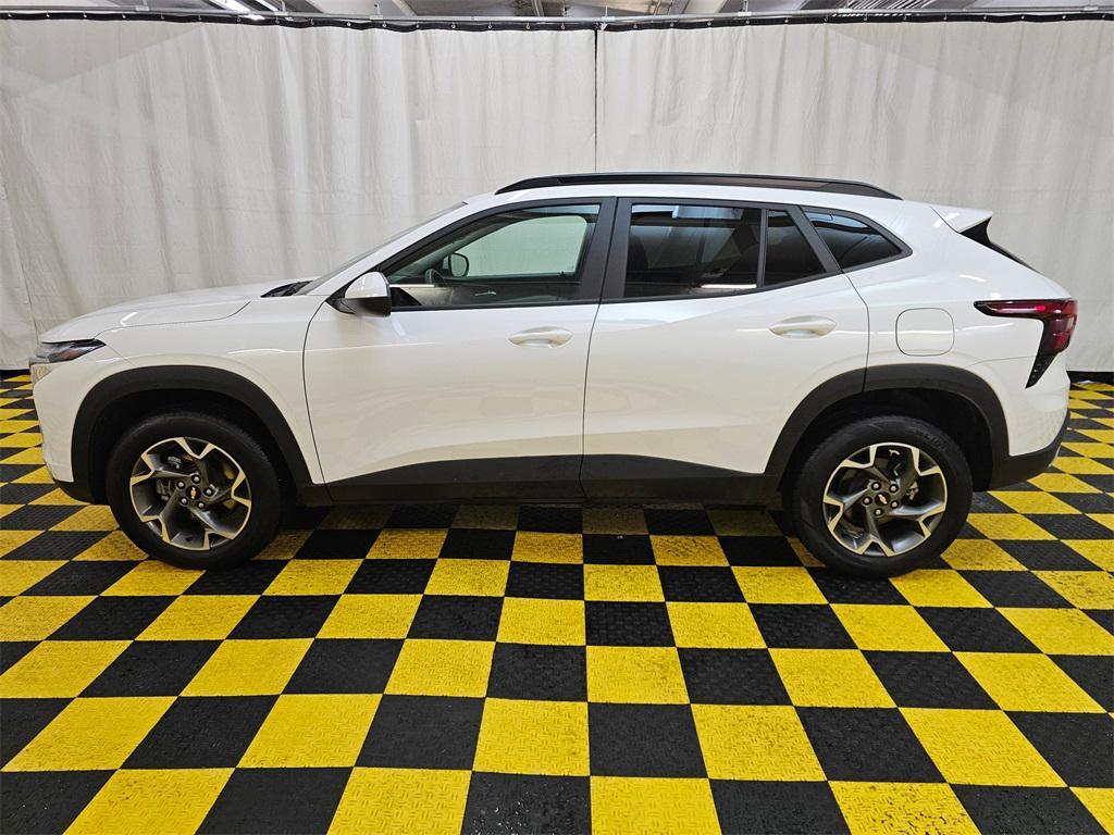 used 2025 Chevrolet Trax car, priced at $18,980