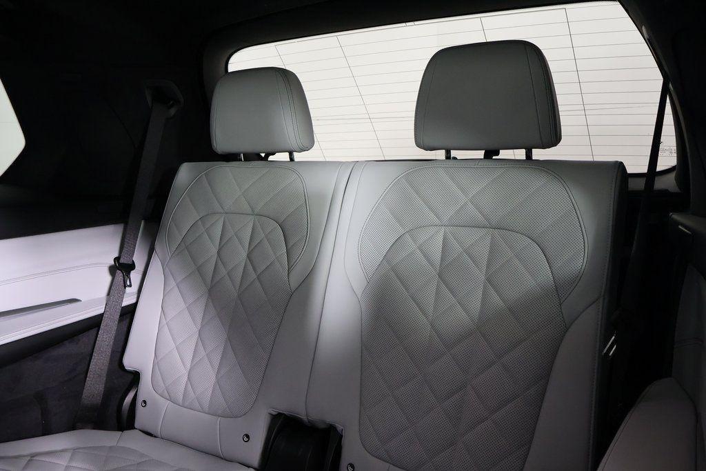 new 2026 BMW X7 car, priced at $103,990