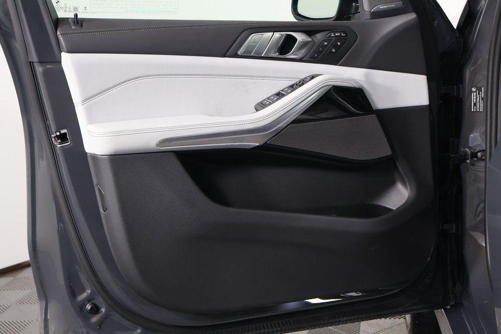 new 2026 BMW X7 car, priced at $103,990