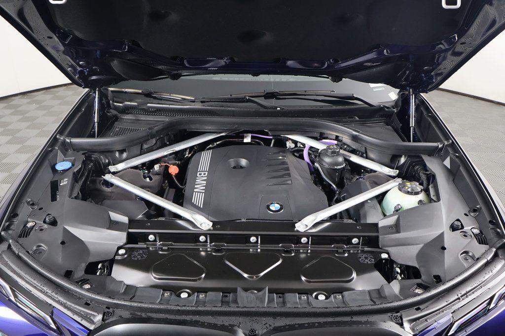 new 2026 BMW X7 car, priced at $104,780