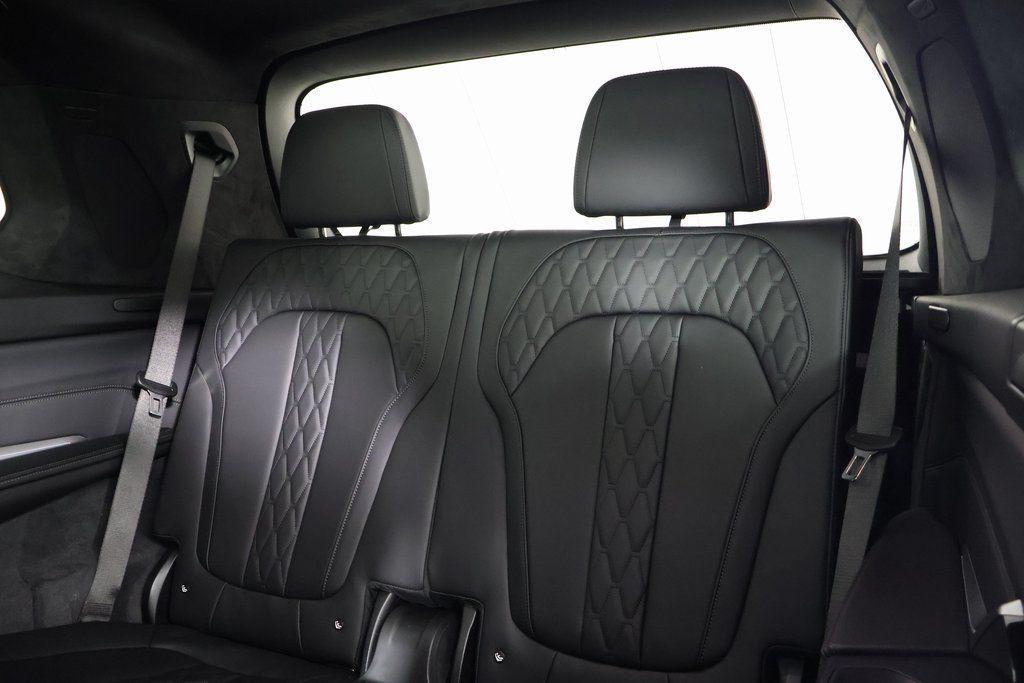 new 2026 BMW X7 car, priced at $126,265