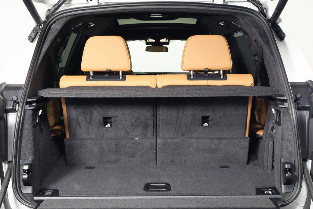 new 2026 BMW X7 car, priced at $103,350