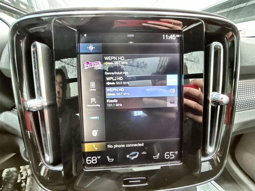 used 2020 Volvo XC40 car, priced at $24,230