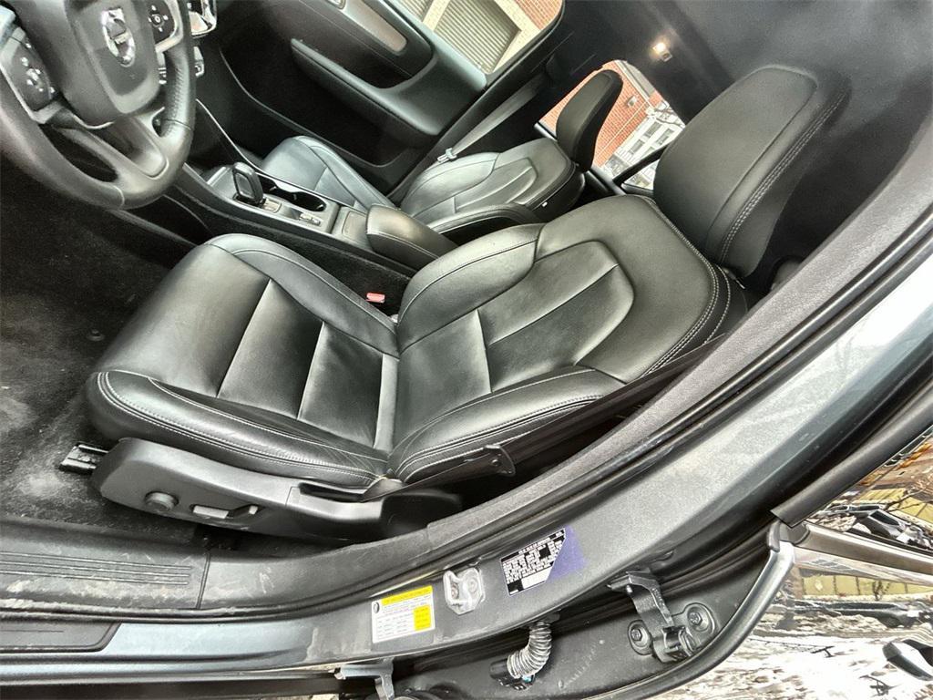 used 2019 Volvo XC40 car, priced at $19,994