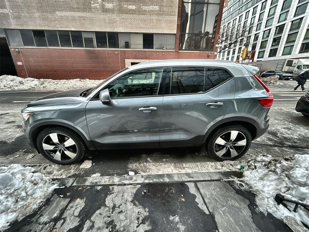 used 2019 Volvo XC40 car, priced at $19,994