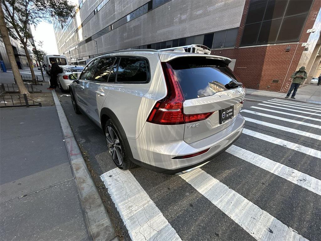 used 2025 Volvo V60 Cross Country car, priced at $34,300