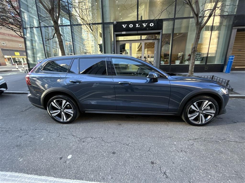 used 2025 Volvo V60 Cross Country car, priced at $35,900