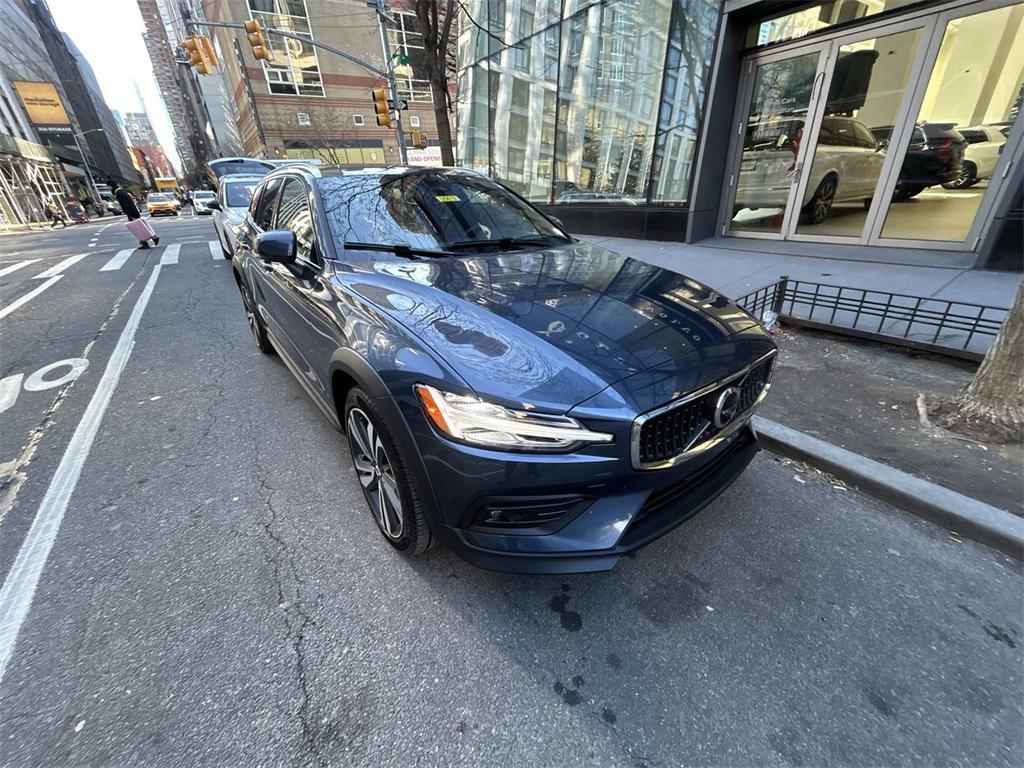 used 2025 Volvo V60 Cross Country car, priced at $35,900