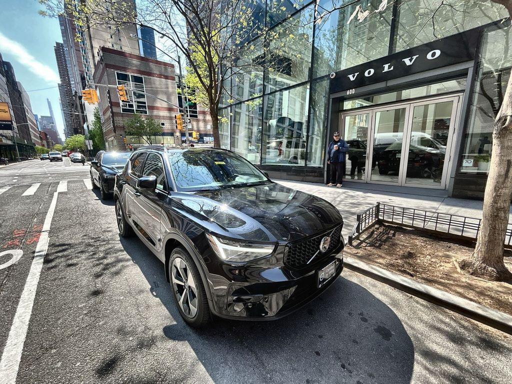 used 2024 Volvo XC40 car, priced at $36,375