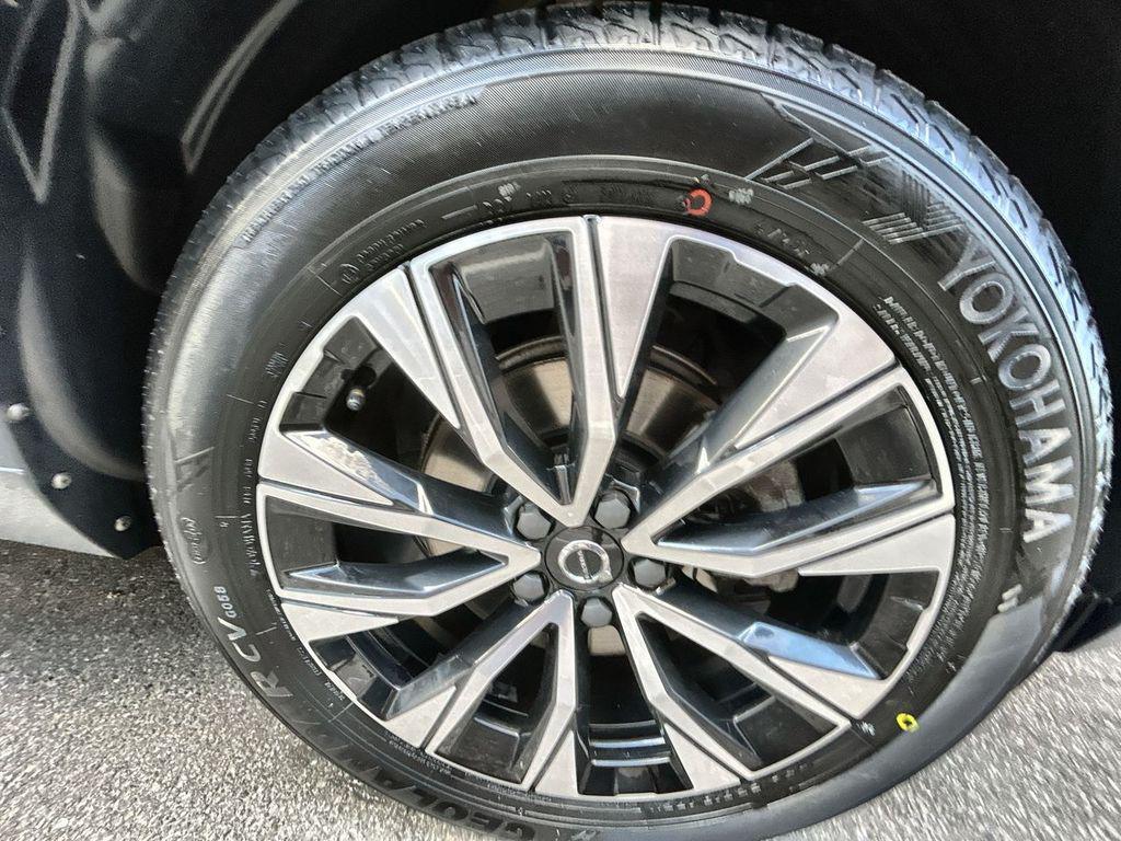 used 2024 Volvo XC60 car, priced at $35,325
