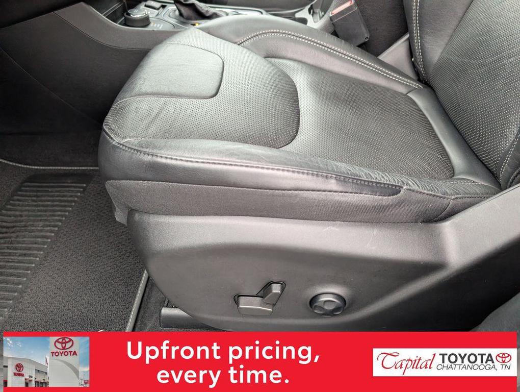 used 2021 Jeep Cherokee car, priced at $21,538