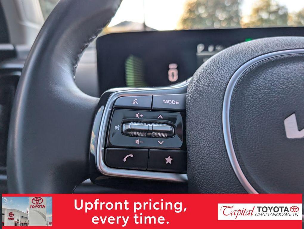 used 2025 Kia Sorento car, priced at $29,765