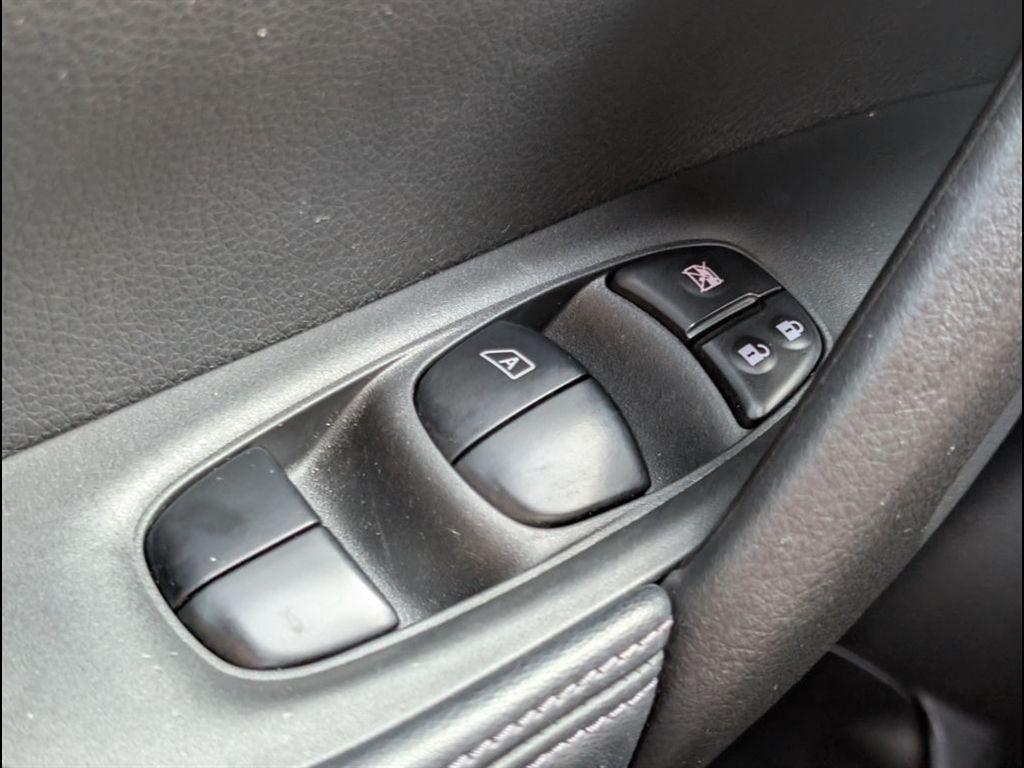 used 2019 Nissan Rogue car, priced at $18,899