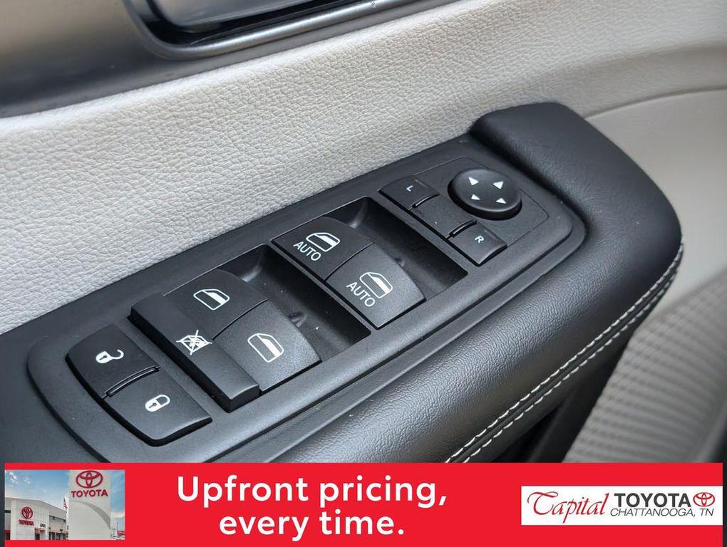 used 2024 Chrysler Pacifica Hybrid car, priced at $31,625