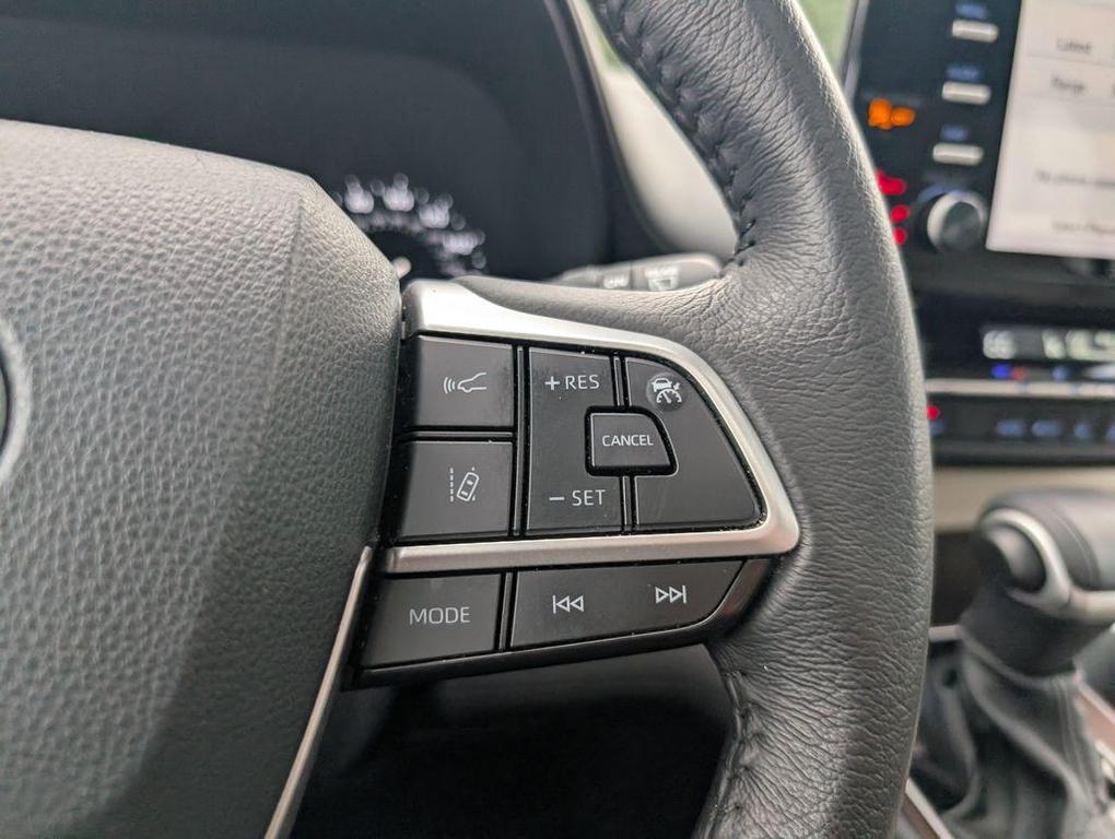 used 2024 Toyota Sienna car, priced at $43,555